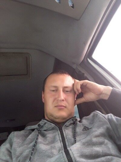  ,   Sasha, 36 ,   