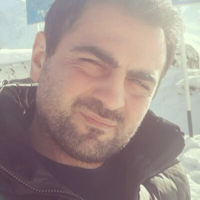  ,   Narek, 39 ,   ,   