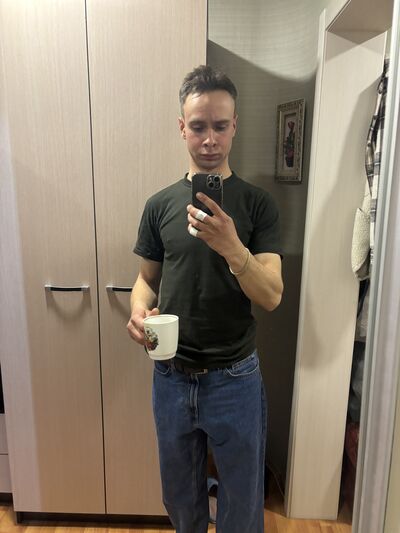  ,   Roman, 33 ,   ,   