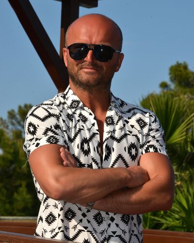  Corlu,   Dans, 43 ,   ,   