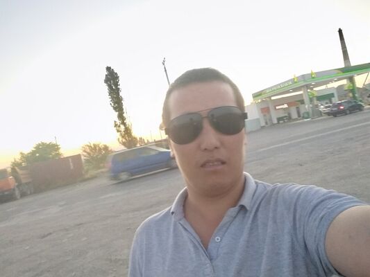  ,   Uri, 37 ,   ,   , c 