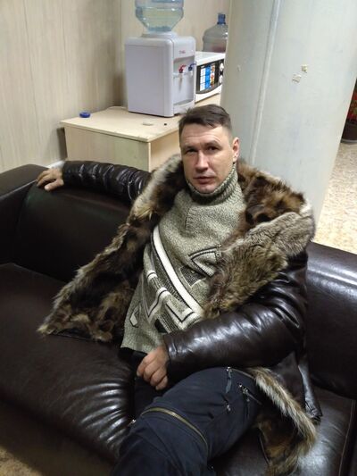  ,   Andrew, 48 ,   