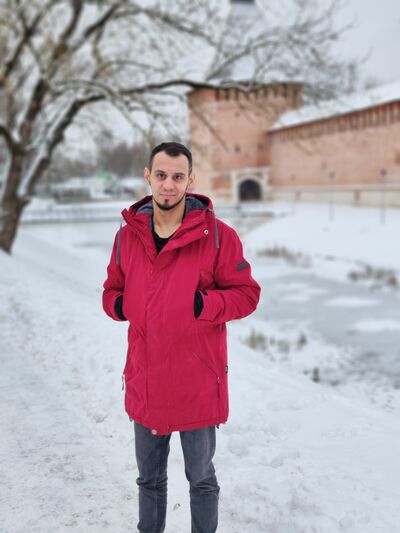  ,   Alex, 32 ,   c 