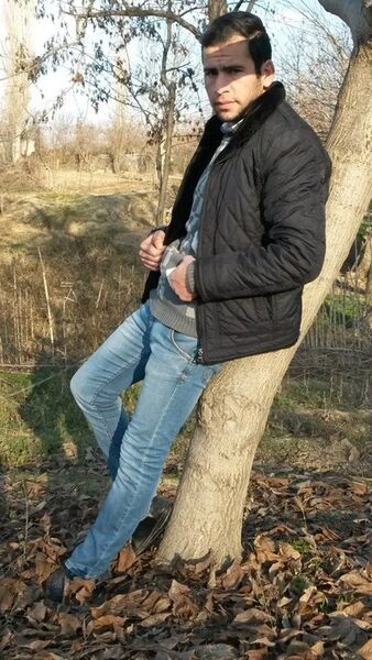  ,   Elvin, 32 ,   