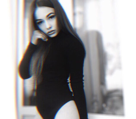  ,   Milana, 25 ,   ,   , c 