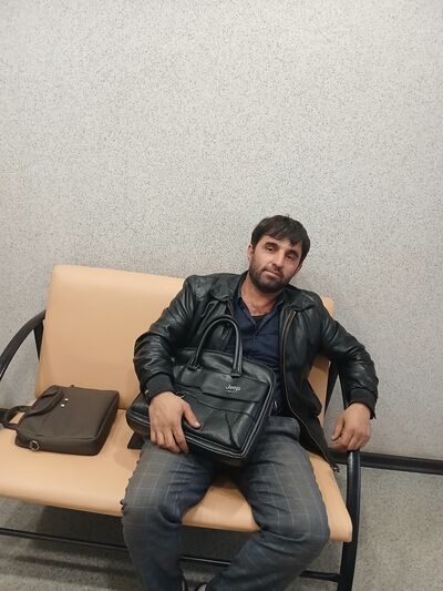  ,   Maksim, 37 ,   ,   