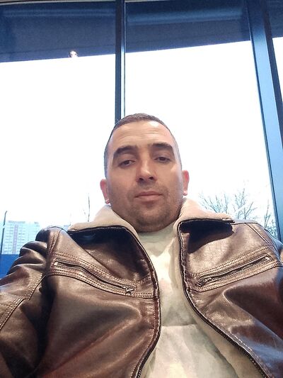  ,   Elwan, 42 ,   ,   , c , 