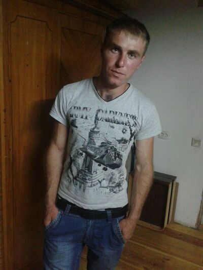  ,   Artur, 32 ,   ,   , c 