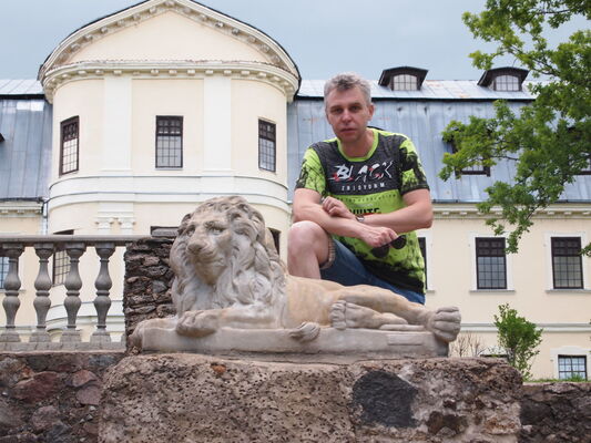  ,   Igor, 52 ,   ,   , c 