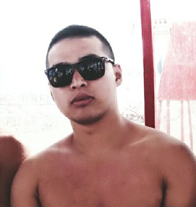  ,   Macho, 29 ,   