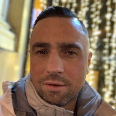  18364141  Andrei, 42 ,    