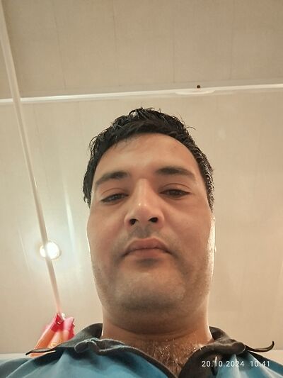  ,   Artur, 32 ,   ,   