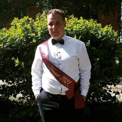  -,   Leonid, 21 ,   ,   , c , 