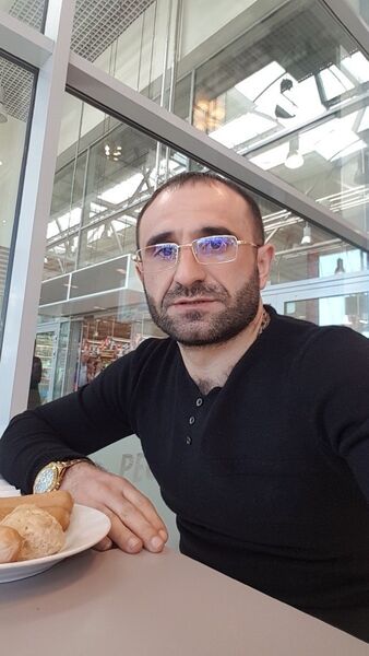  ,   Aro, 42 ,   ,   , c 