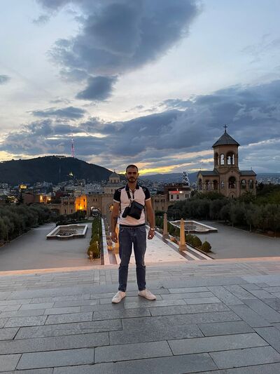  Burbank,   Tigran, 24 ,   ,   , c , 