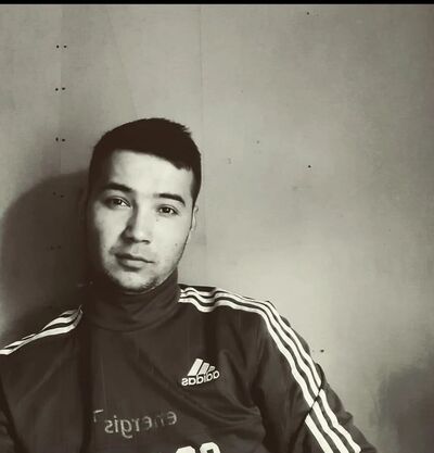  -,   Mukhamed, 27 ,   ,   , c , 