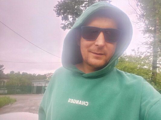  ,   Artem, 32 ,   ,   , c , 