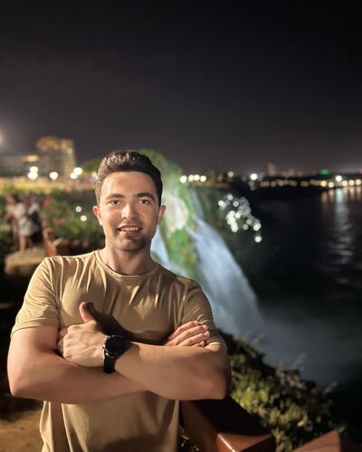  ,   Ali, 25 ,   ,   