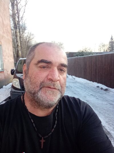  ,   Gio, 51 ,   ,   