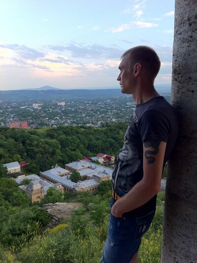  ,   Vladimir, 40 ,   