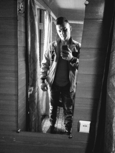  --,   Pavel, 25 ,   c 