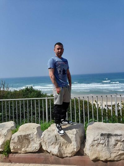  Holon,   , 32 ,   ,   , c 