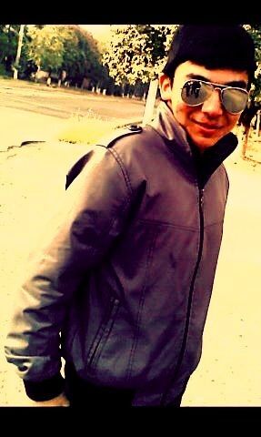  ,   Sara, 30 ,   