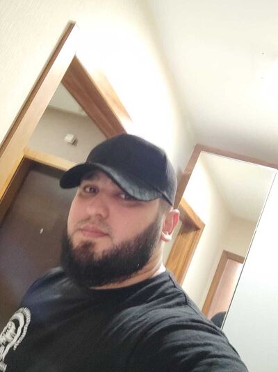  ,   Artur, 29 ,  