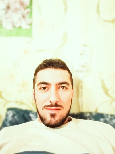  ,   Taron, 32 ,   ,   
