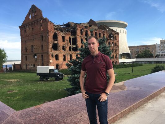  ,   VIKTOR, 39 ,   ,   , c 