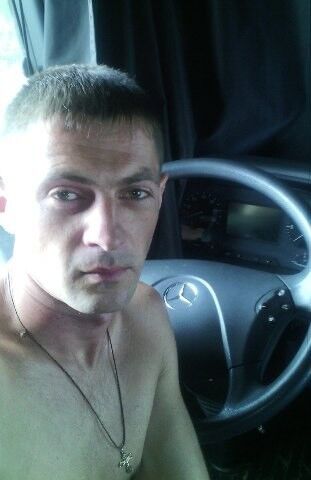  ,   Artur, 37 ,   