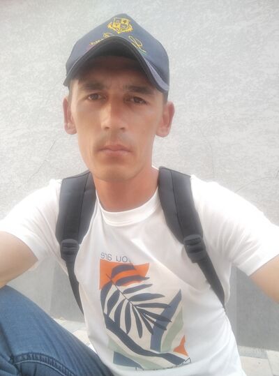  ,   Abdullo, 32 ,   ,   