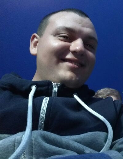  ,   Alex, 33 ,  