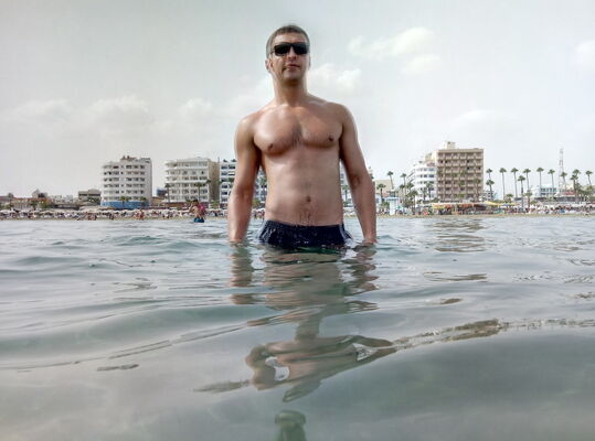  ,   Maksim, 37 ,   ,   , c 