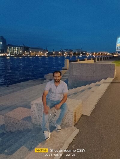  ,   Umar, 34 ,   ,   