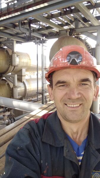  ,   Viktor, 51 ,   