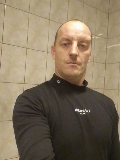  ,   Yuri, 44 ,   ,   