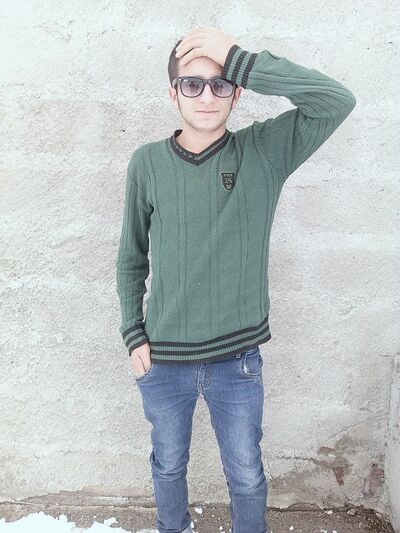  ,   RAZMIK, 29 ,   