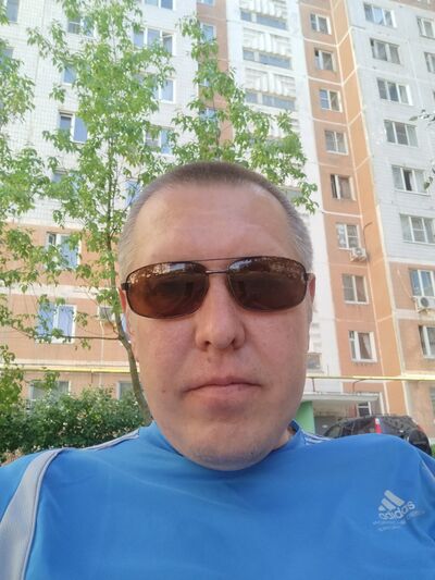  ,   Sergio, 42 ,   ,   