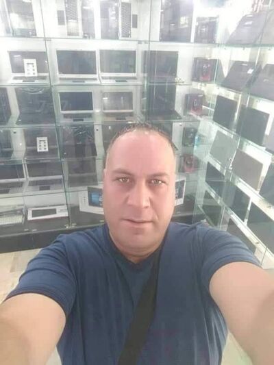  ,   Bobo, 40 ,   ,   