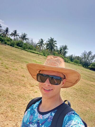  -,   Ivan, 28 ,   ,   