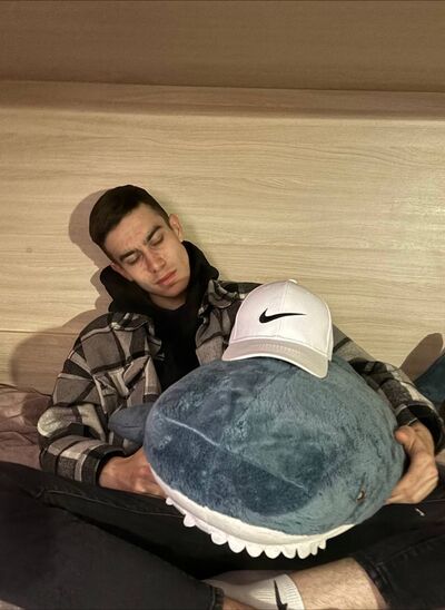  ,   Ilya, 20 ,   ,   , c , 