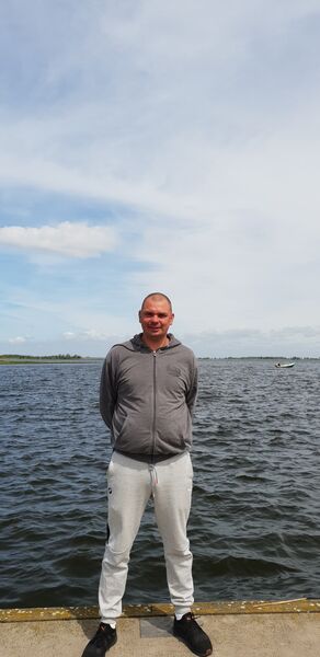  Schleiz,   Patryk, 37 ,   ,   
