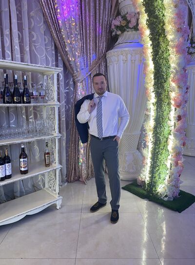  ,   Dr Medury, 39 ,   ,   , c 