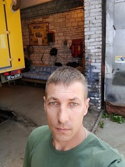  ,   Dmitry, 48 ,   c 