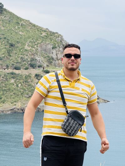  ,   Youcef, 26 ,   ,   