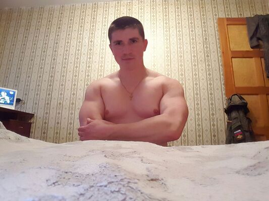  ,   Maxim, 37 ,   ,   , c 