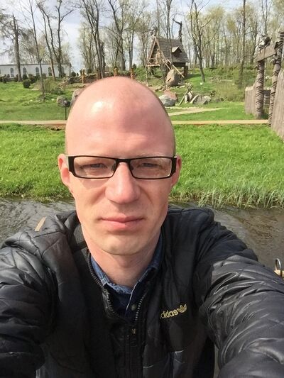  ,   Alvis, 37 ,   ,   , c 