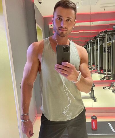  ,   Anton, 36 ,     , c 