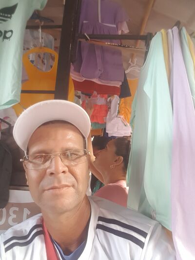  ,   Francisco, 44 ,   ,   